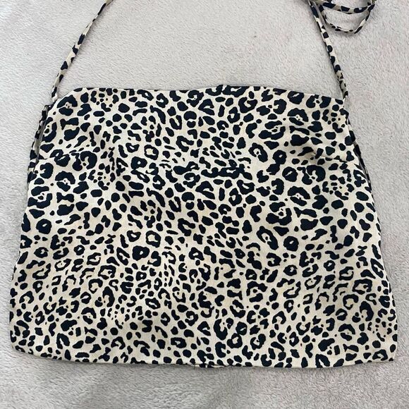 Forever 21 Satin Cheetah Print Top Size Small - Picture 3 of 7